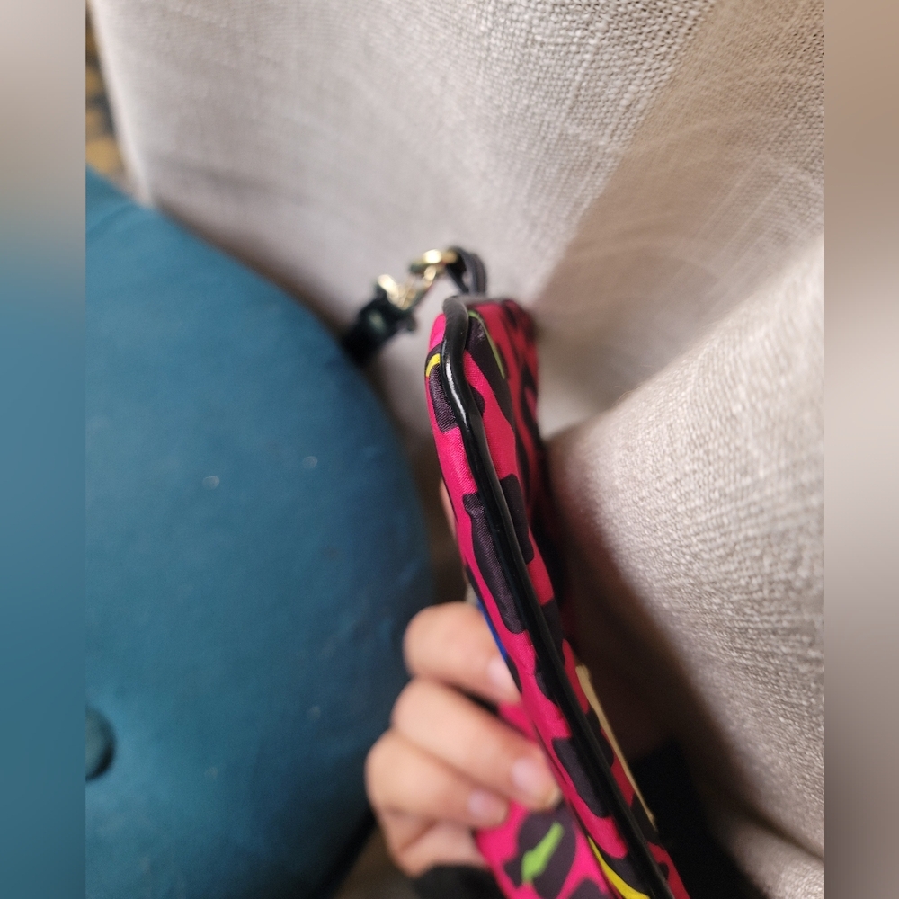 Betsey Johnson Cheetah Print Wristlet - Picture 6 of 8